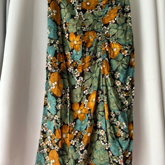 VOLCOM FLORAL BLUE/ORANGE MIDI SKIRT WITH SLIT NWOT SIZE SMALL - Picture 7 of 12